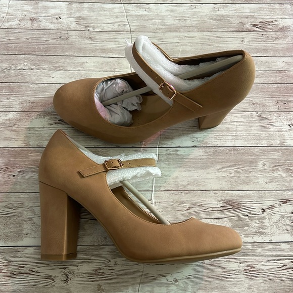 True Topic Comfort Women's Closed Toe Ankle Strap Block Heel Tan Faux Suede - Picture 2 of 7